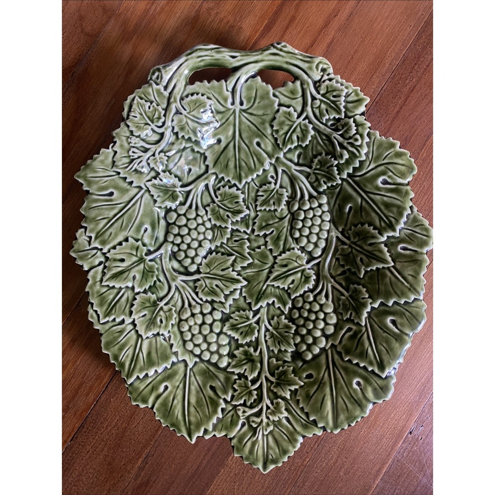 Vintage Olfaire Majolica Pottery Grape Leaf Ceramic Serving Platter Olive‎ Green